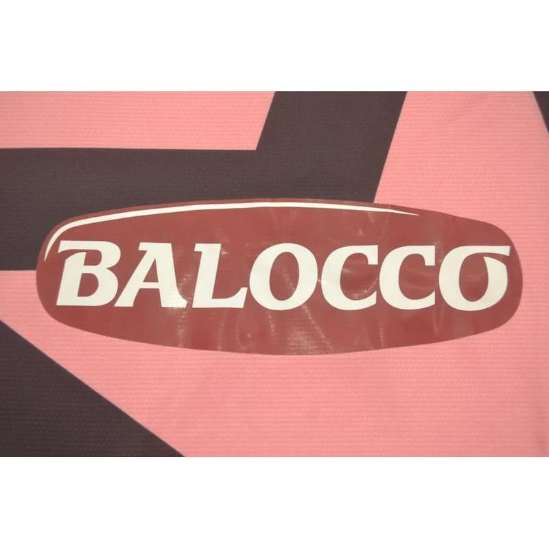 Juventus 2011-2012 | Pink Retro Away - Image 4