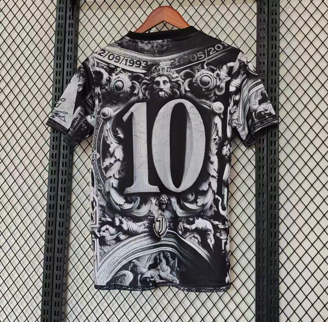 Juventus 2026 pre-match jersey - Image 4