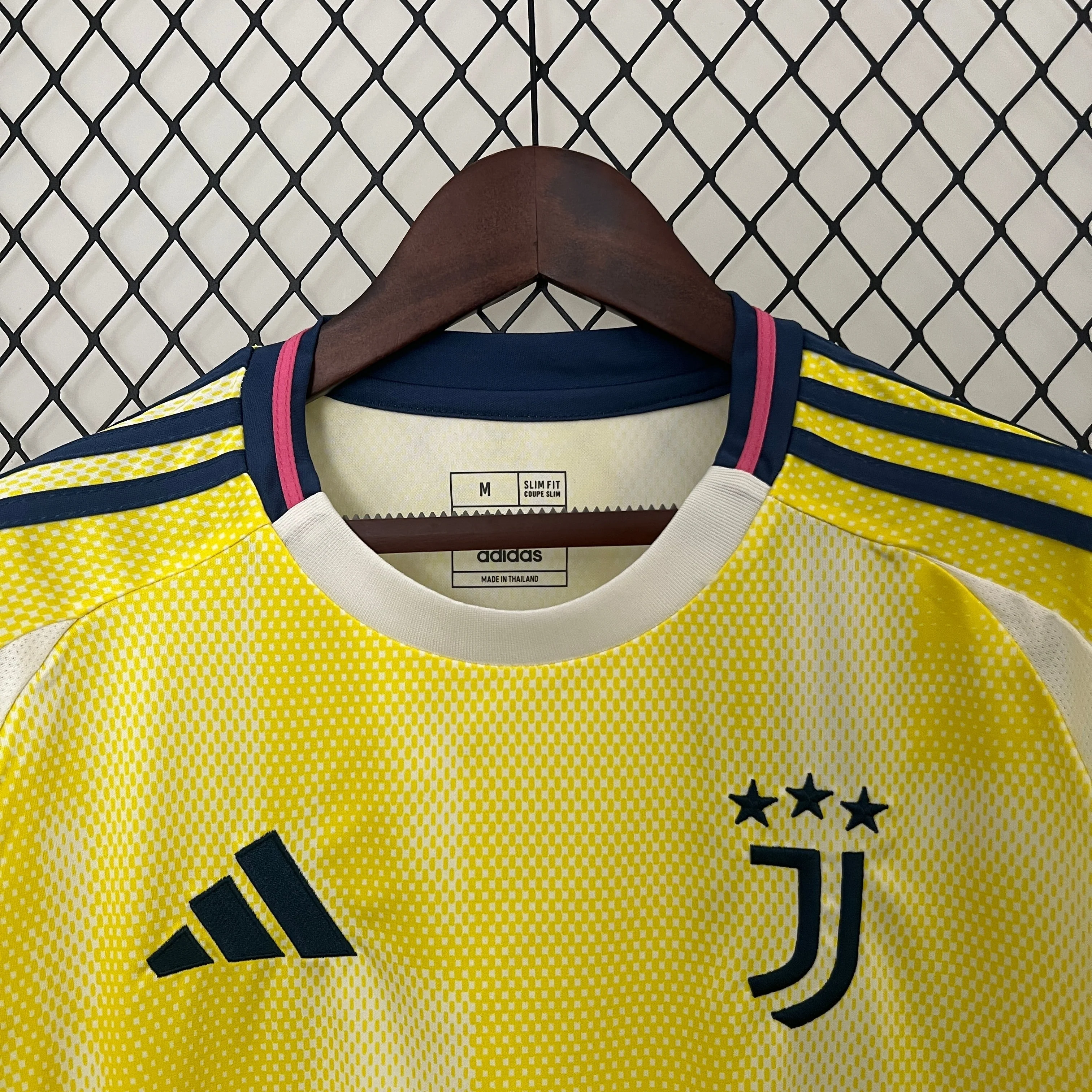 Juventus 24-25 Away - Image 3