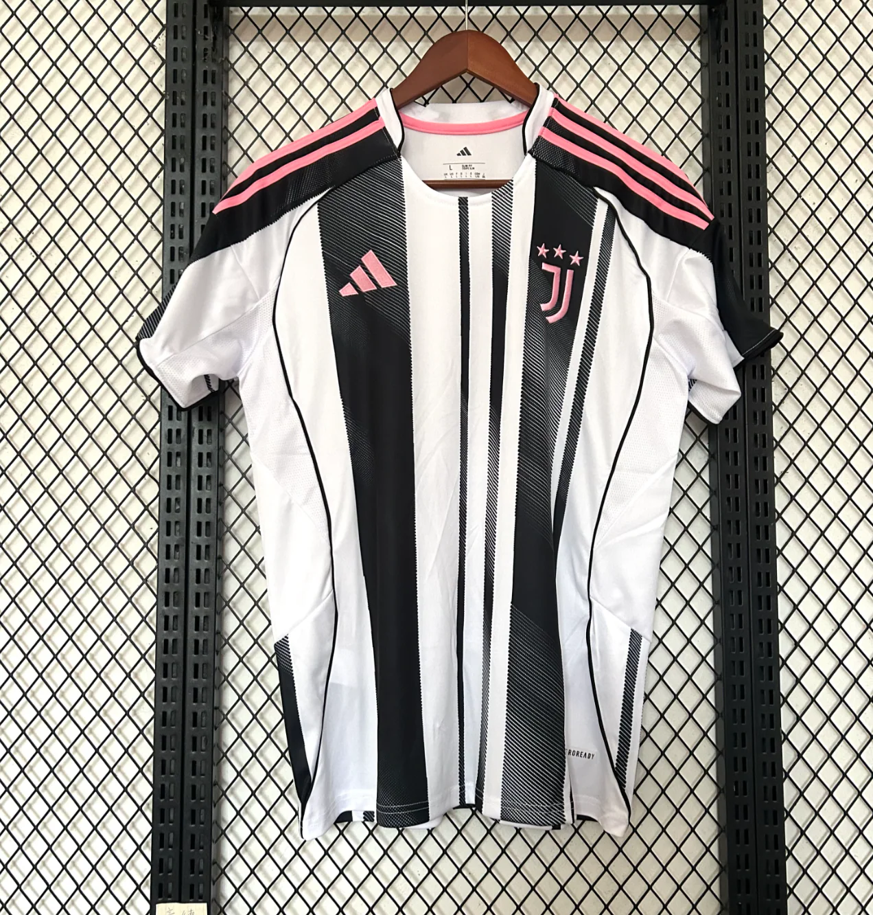 Juventus 25/26 home kit - Image 5