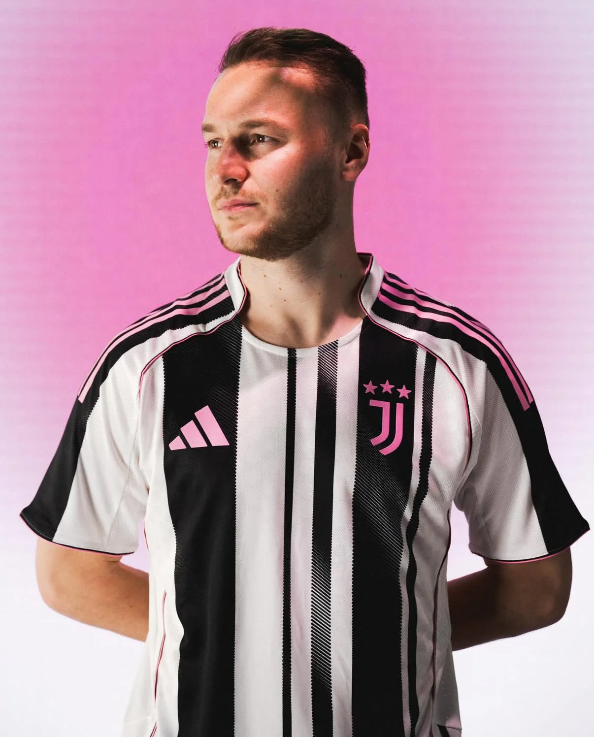 Juventus 25/26 home kit - Image 7