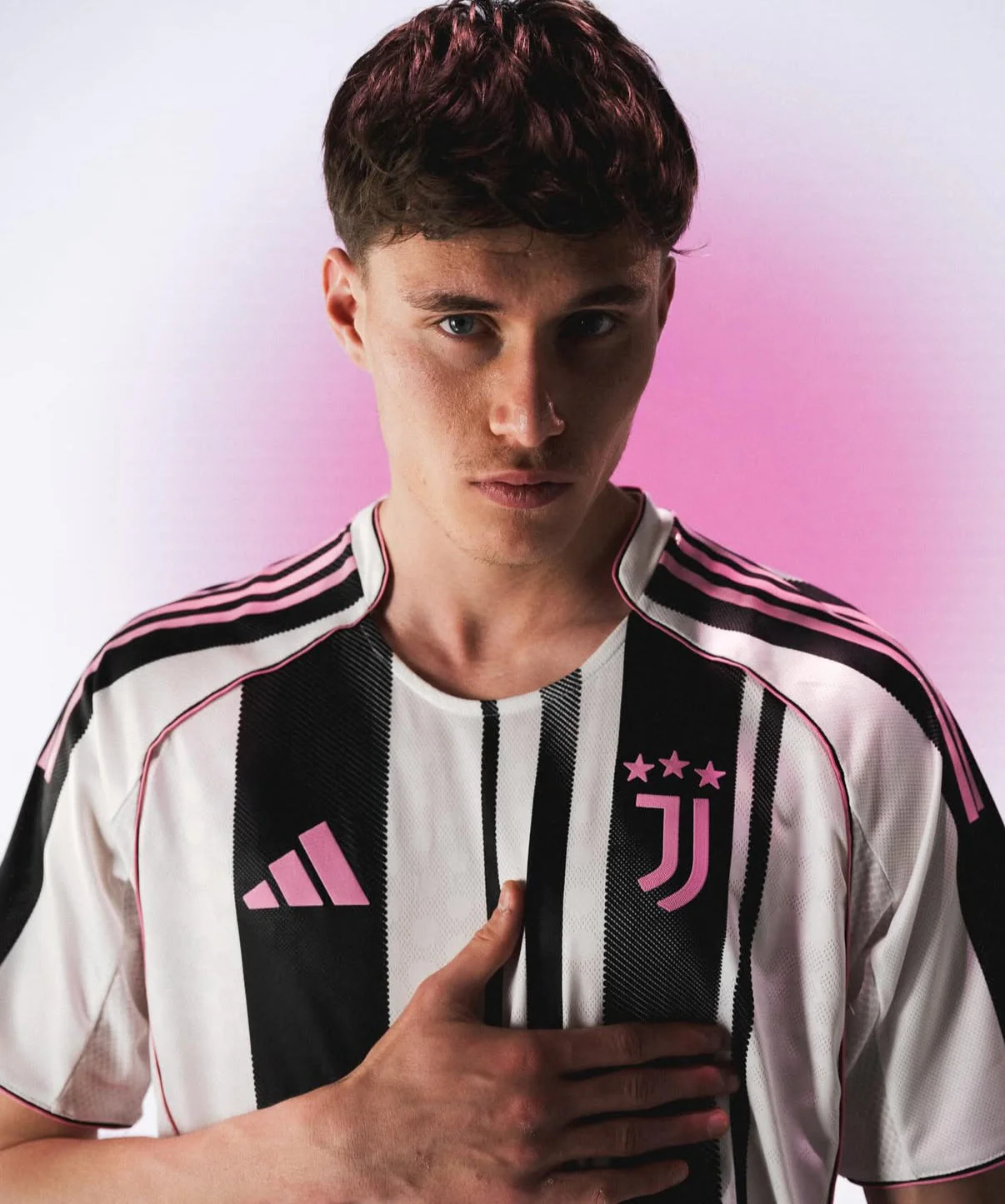 Juventus 25/26 home kit - Image 9