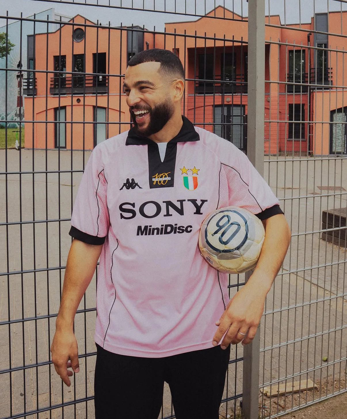 Juventus Retro Away Pink Jersey 1997-1998 - Image 11