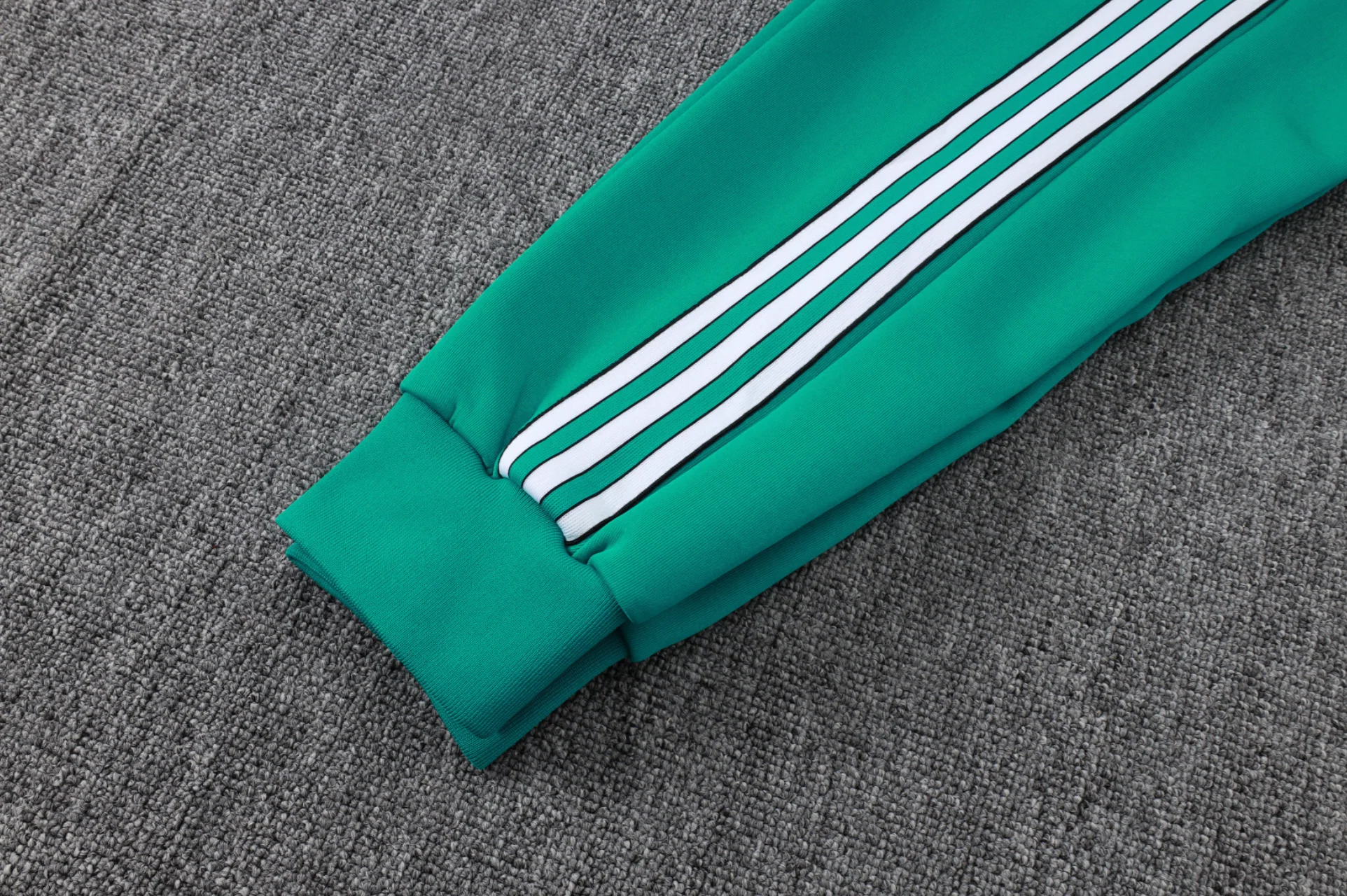 Liverpool FC 2027 Green Tracksuit Terrace Icons - Image 6