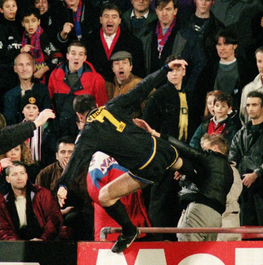 Manchester United 1993-1995 Long Sleeve Away Kit - Image 10
