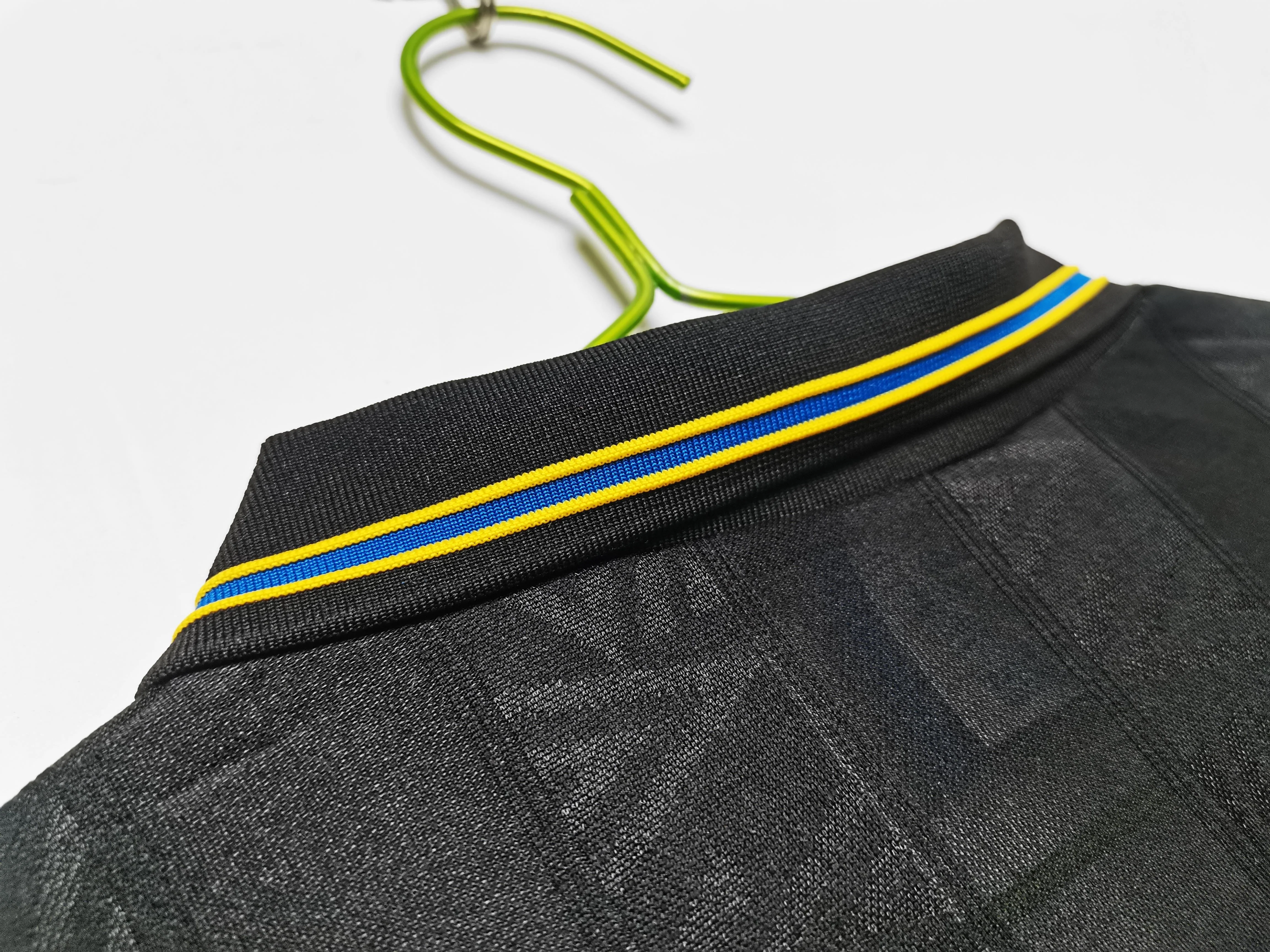 Manchester United 1993-1995 Long Sleeve Away Kit - Image 6