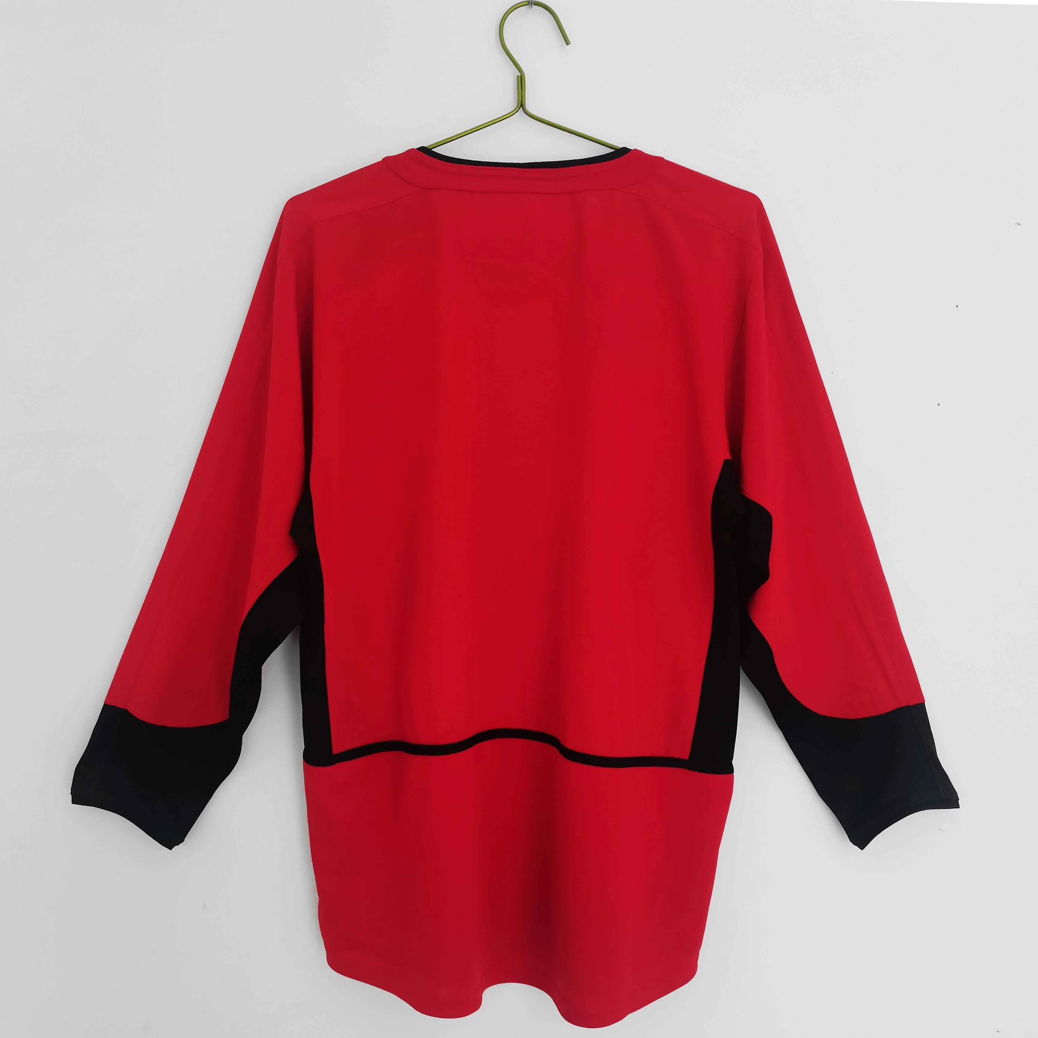 Manchester United 2003-2004 Long Sleeve Home Kit - Image 7