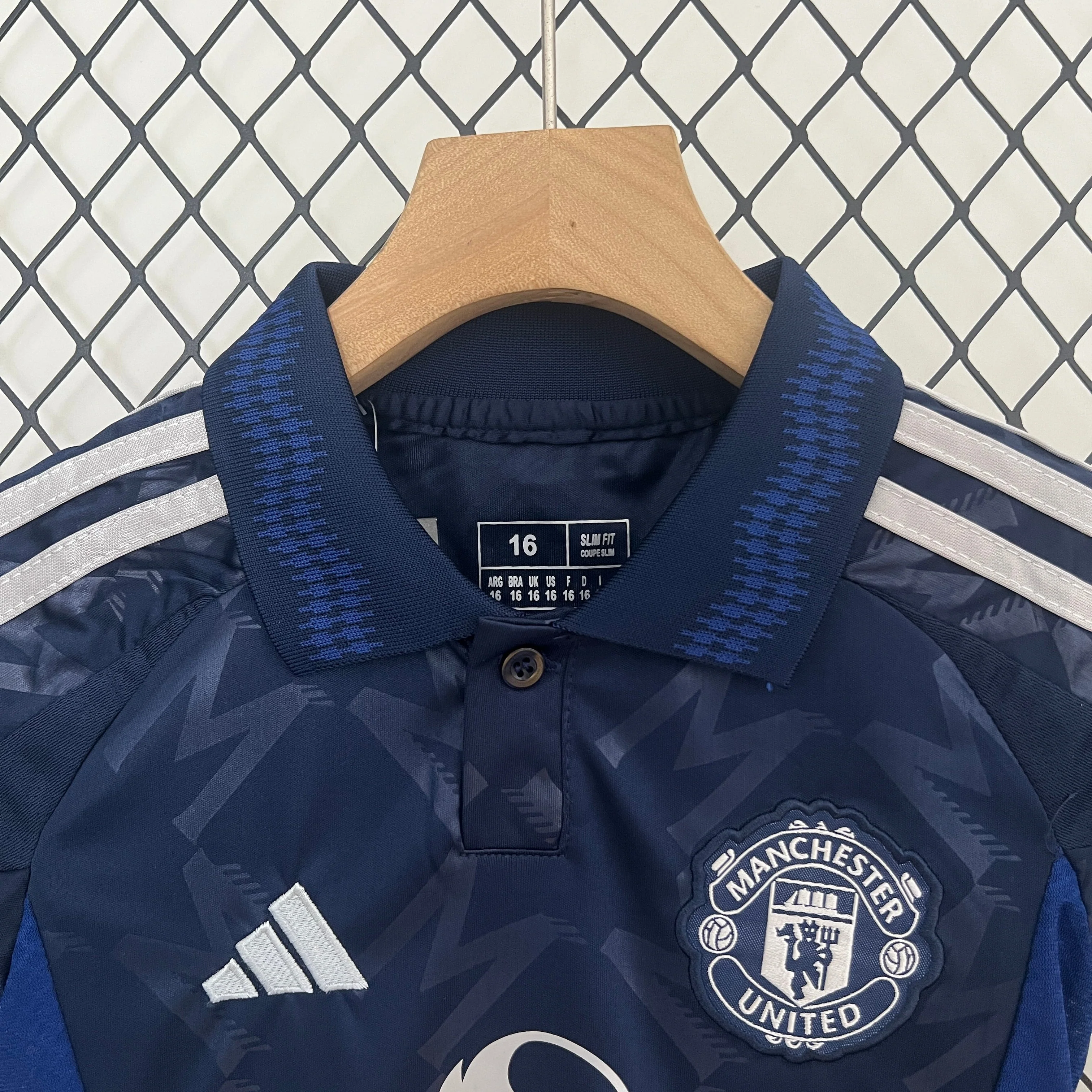 Manchester united 24-25 Kids football jersey - Image 3