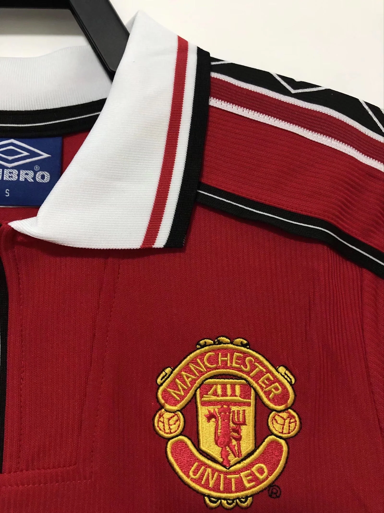 Manchester United Long Sleeve Home retro kit – 1998-1999 - Image 4