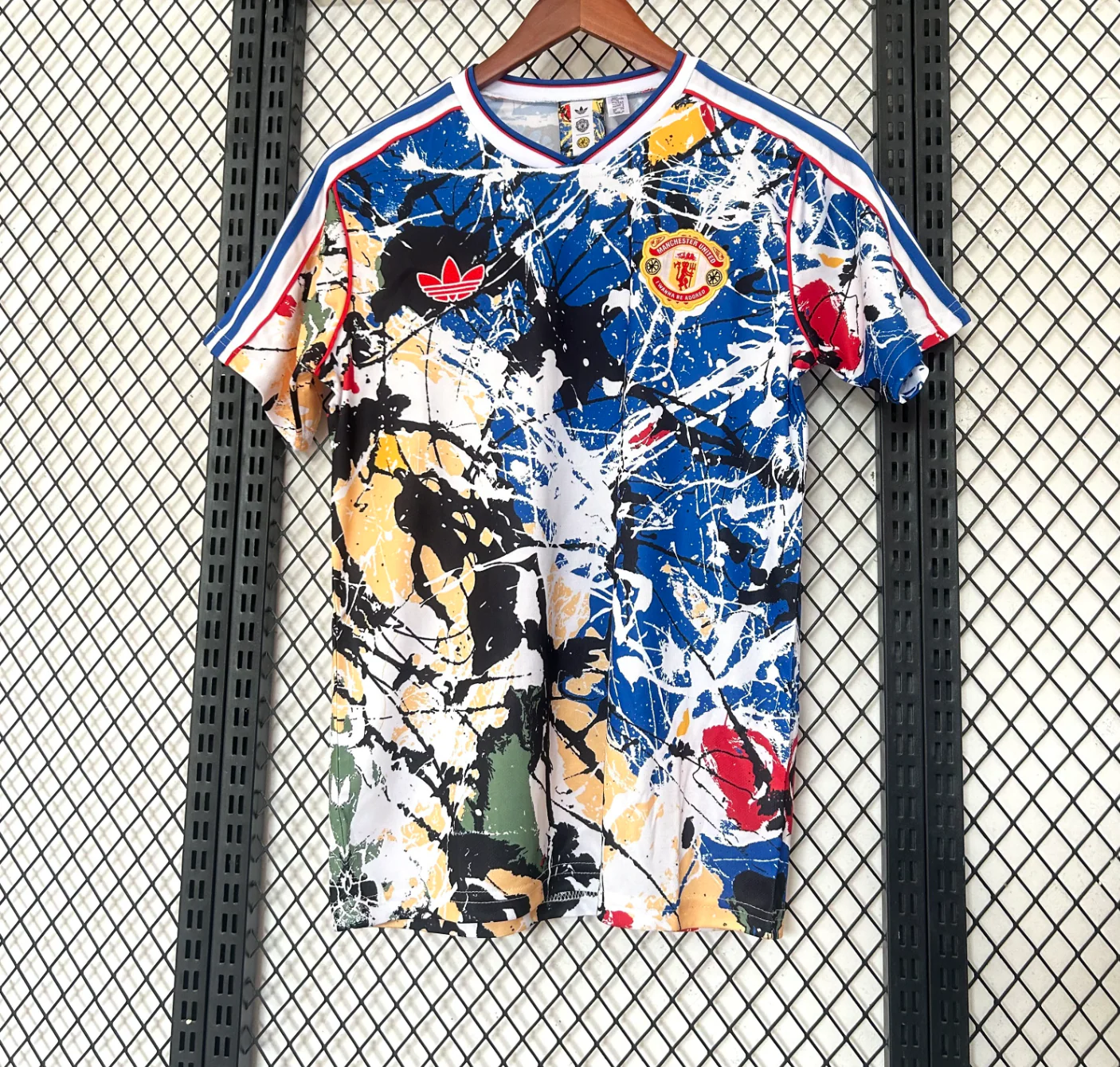 Manchester United Stone Roses 2026–2027 Special Edition - Image 3