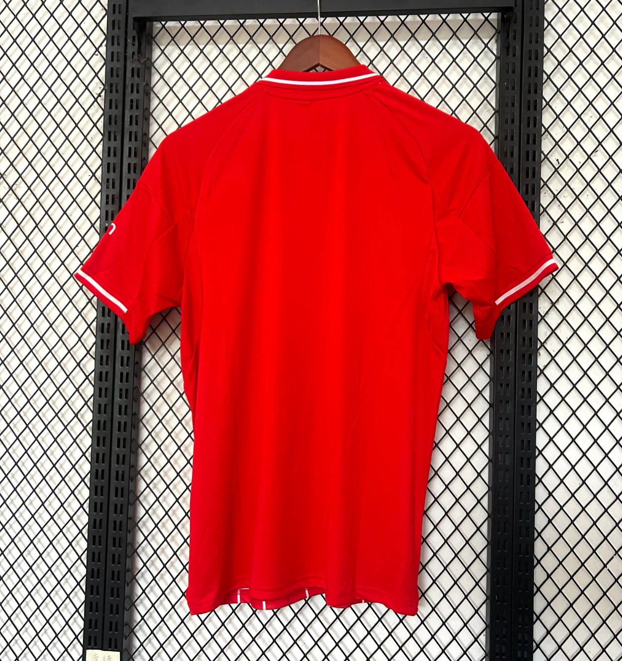 Nottingham Forest 2025/2026 home jersey - Image 4