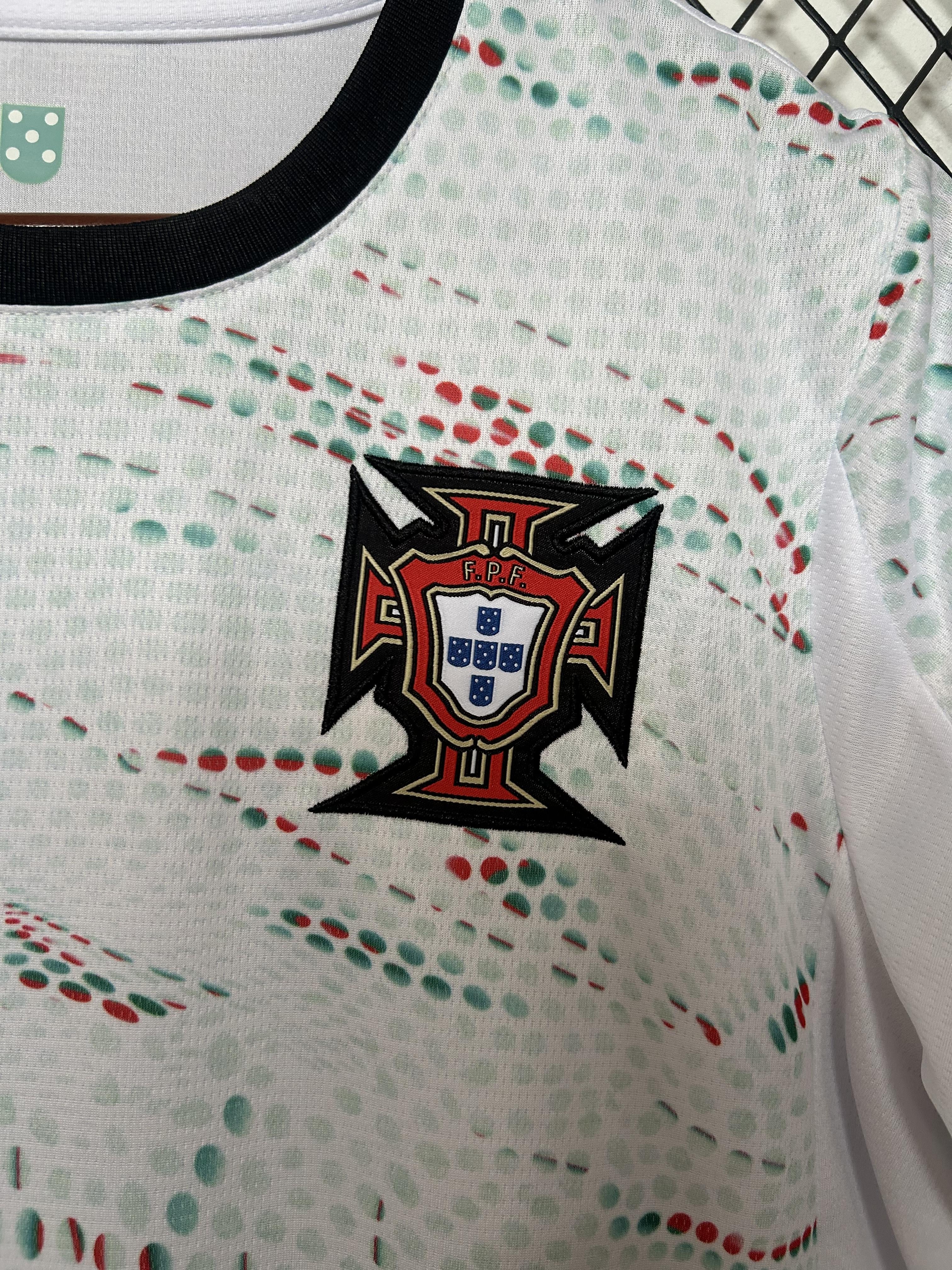 Portugal 2025-2026 Away Kit - Image 6