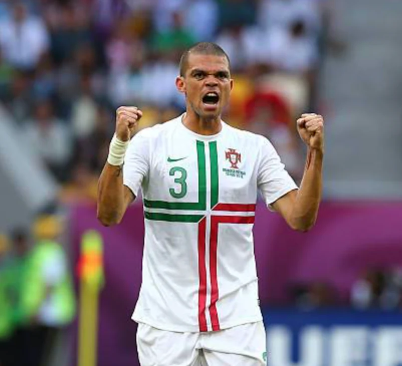 PORTUGAL RETRO AWAYJERSEY 2012 - Image 11