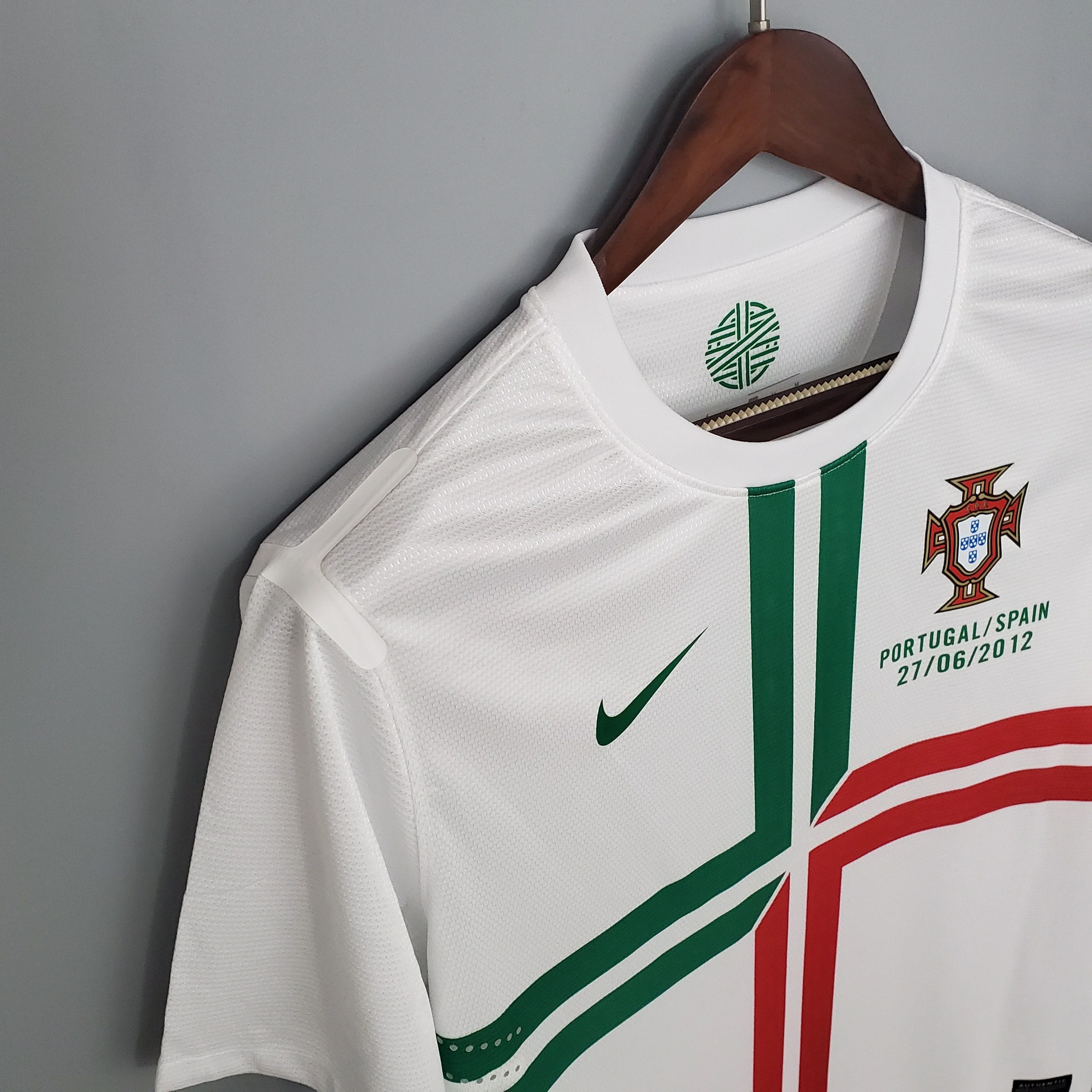 PORTUGAL RETRO AWAYJERSEY 2012 - Image 3