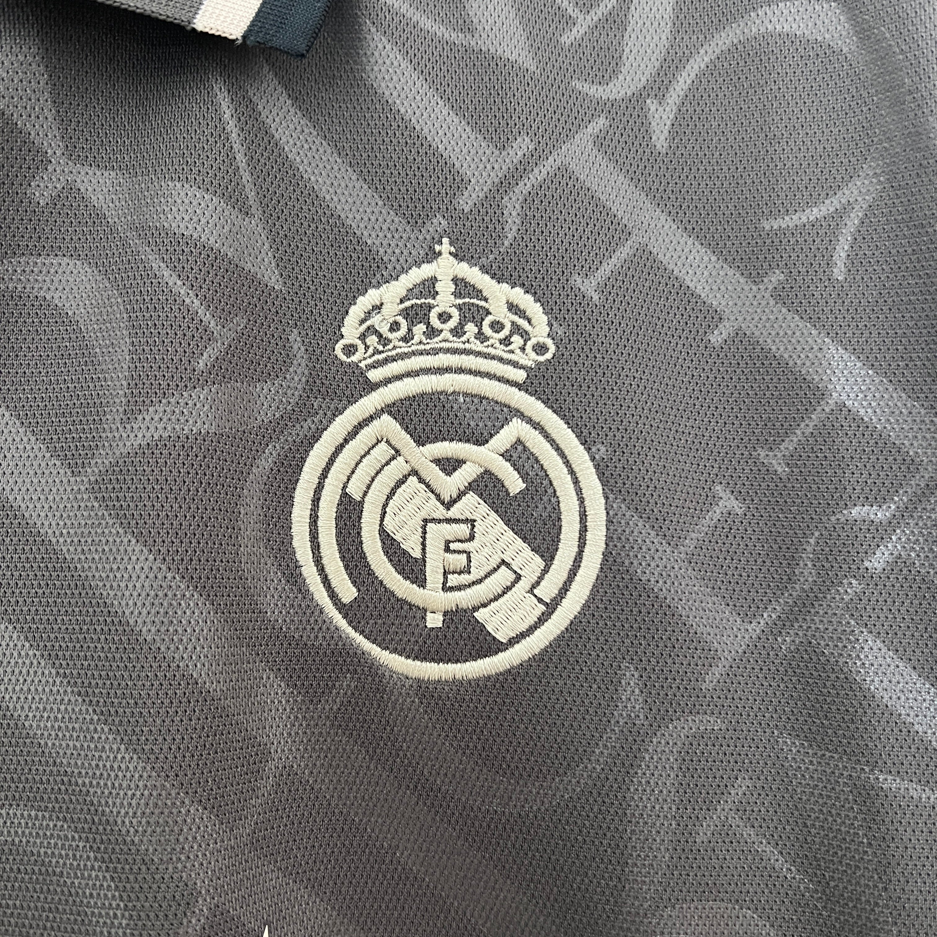 Real Madrid 2024/2025 Third Kit - Image 4