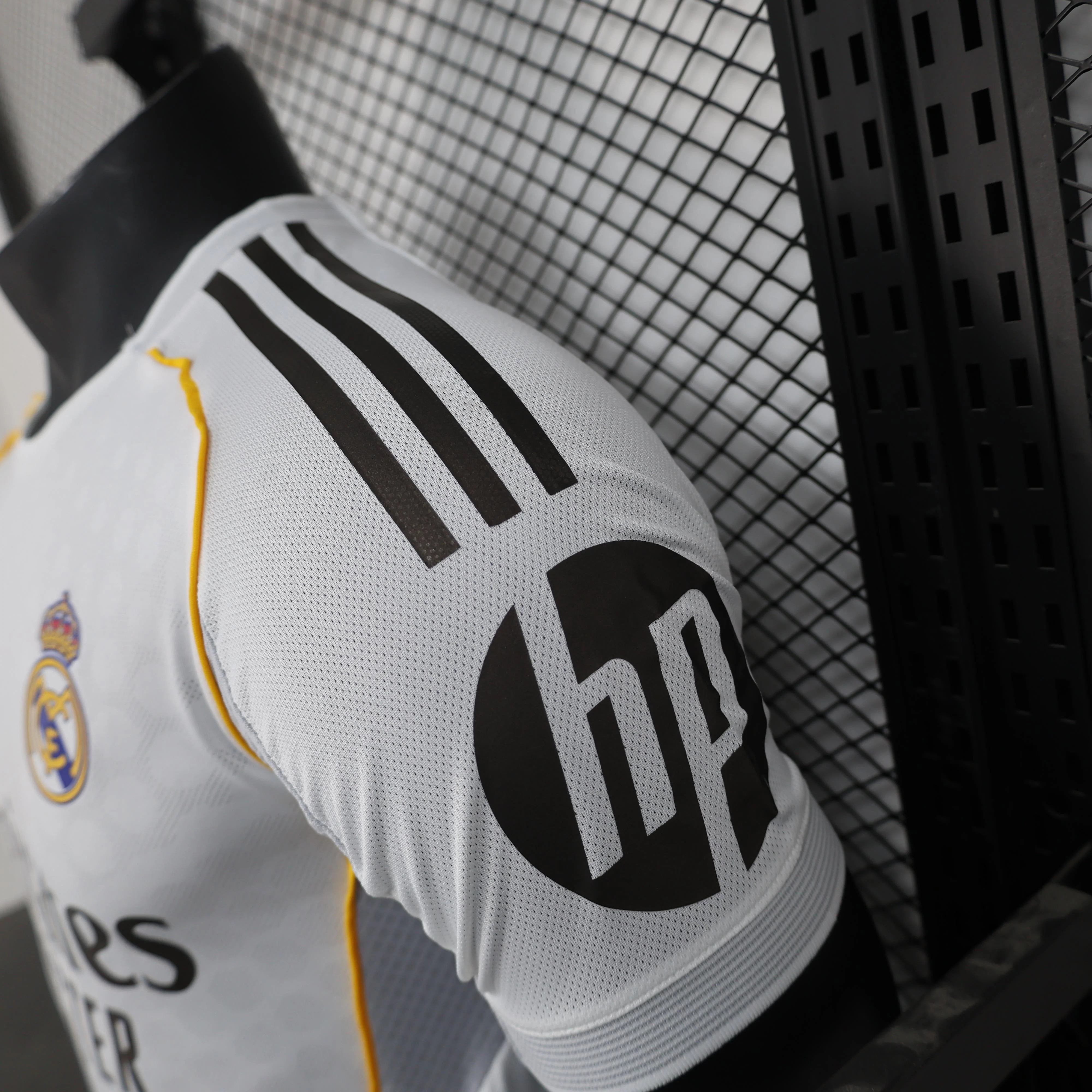 Real Madrid 2025-2026 Home Kit - Image 8
