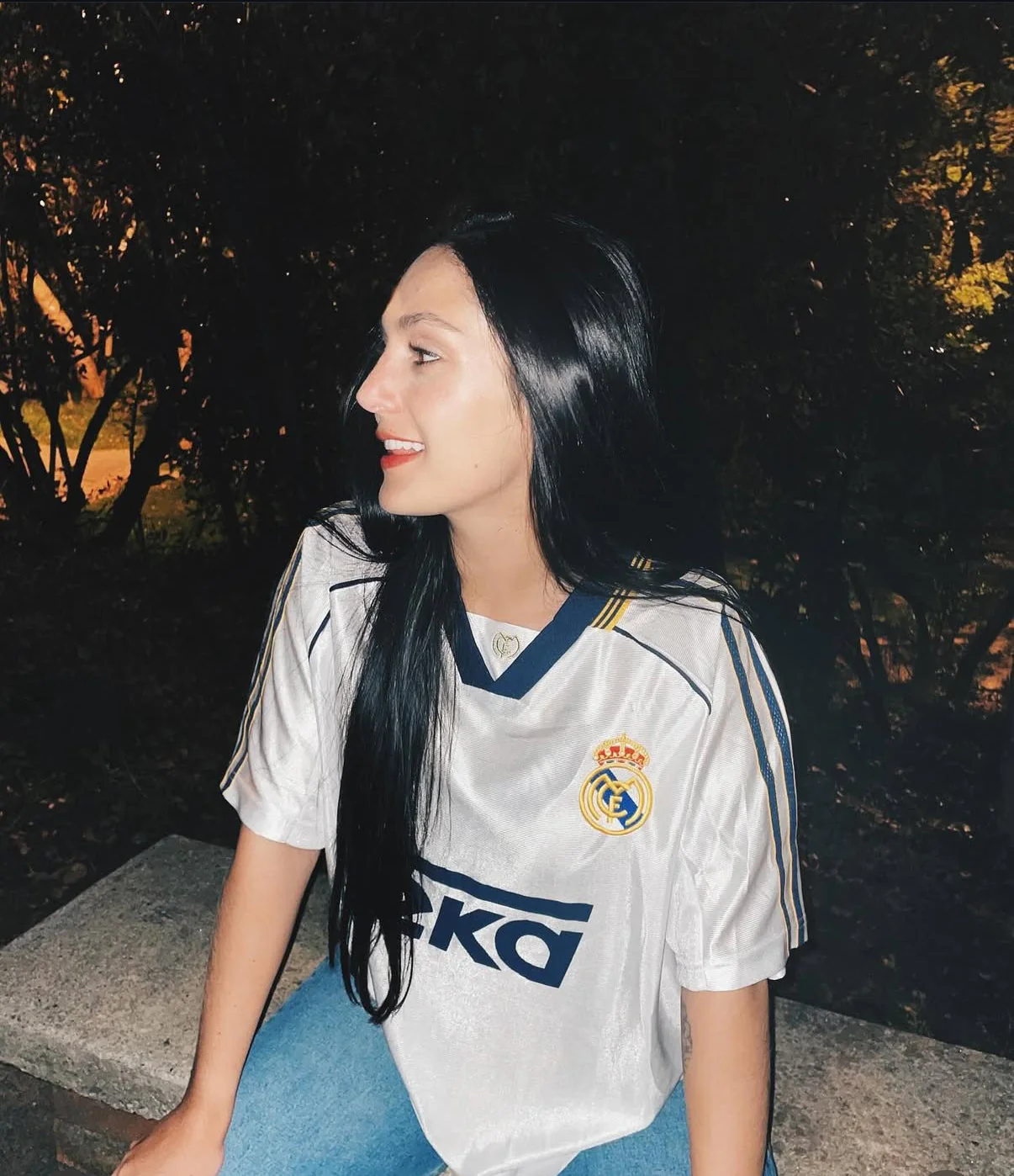 Real Madrid Home Retro Kit 1999/ 2000 - Image 10