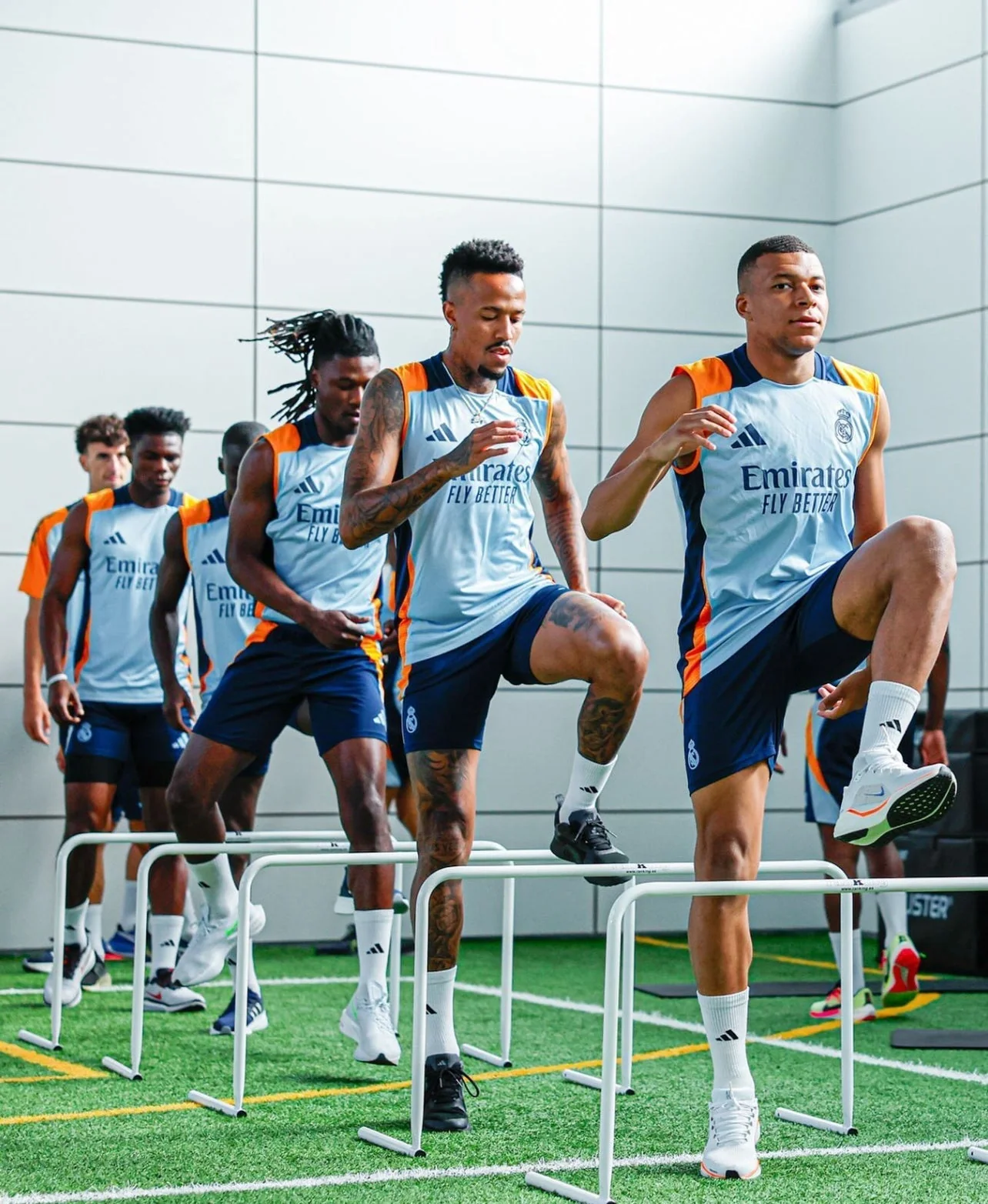 Real Madrid pre-match training Sleeveless summer set 2024/2025 - Image 6
