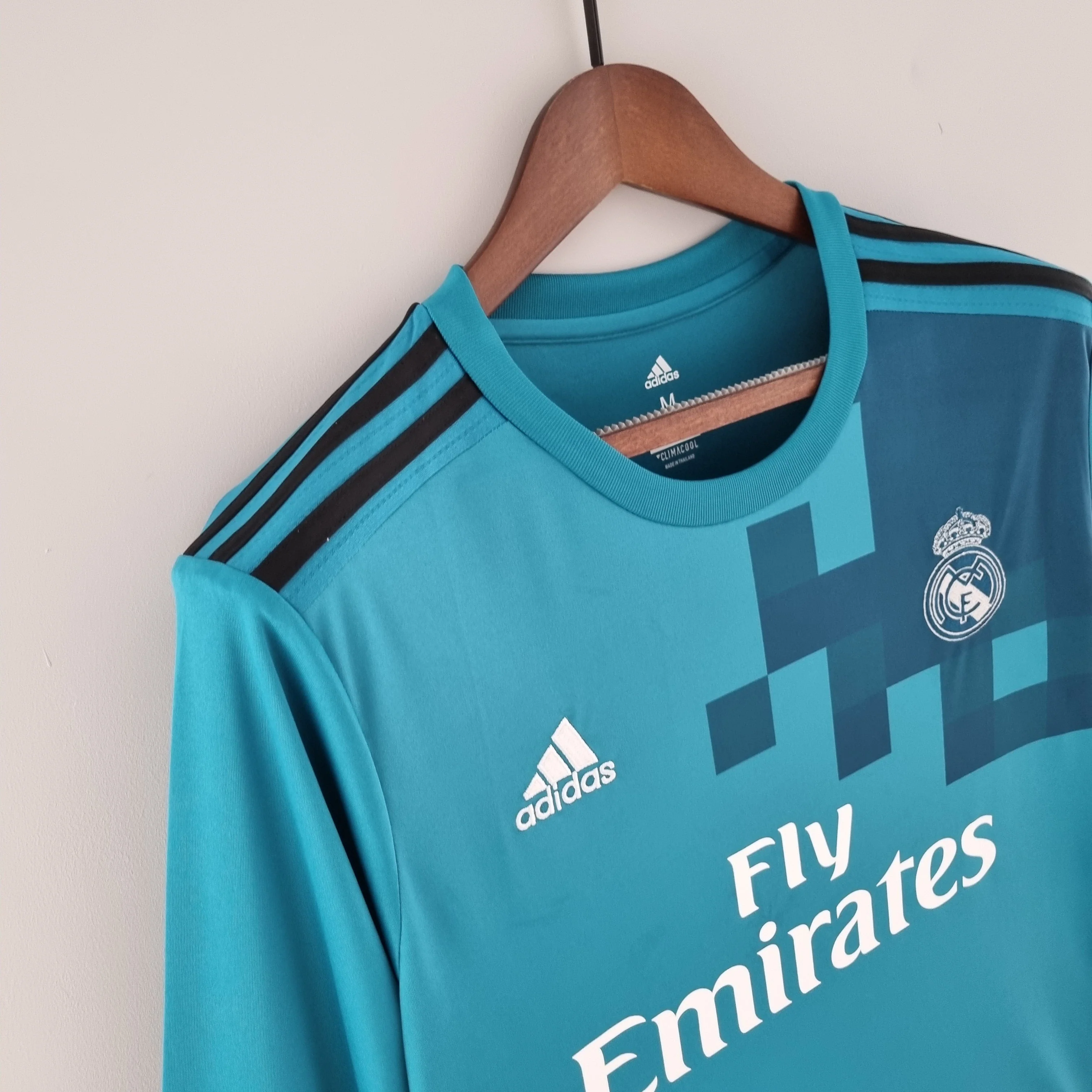 REAL MADRID RETRO THIRD LONG SLEEVES 17/18 - Image 3