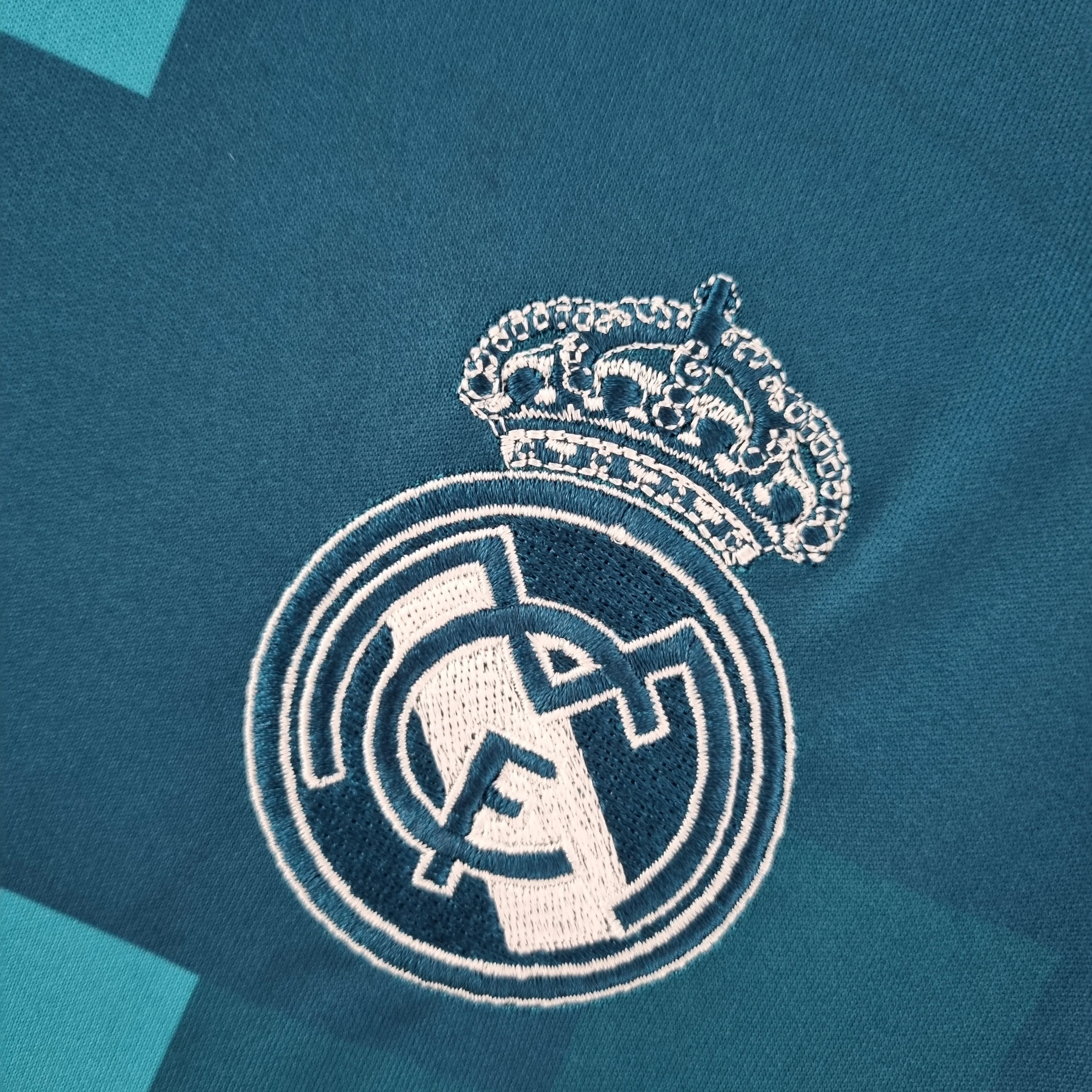 REAL MADRID RETRO THIRD LONG SLEEVES 17/18 - Image 9