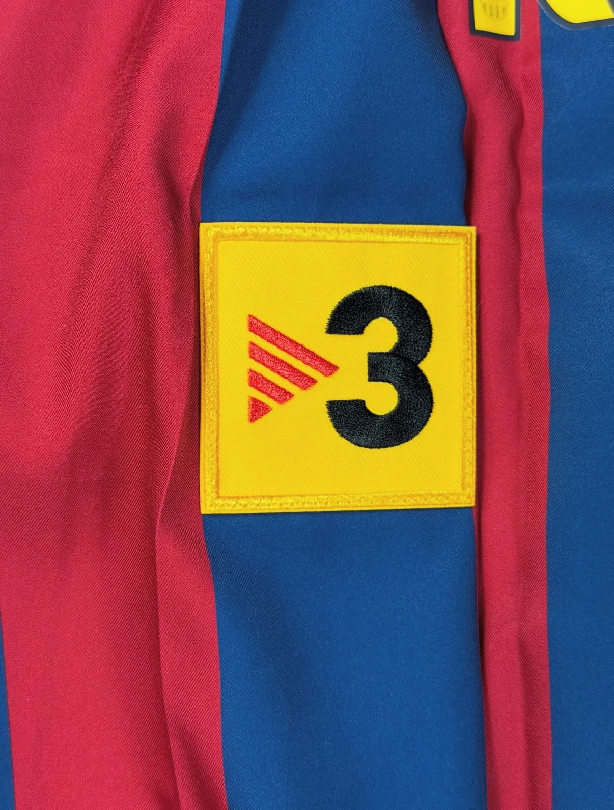 Ronaldinho retro jersey long sleeves Barcelona 2005 - Image 7