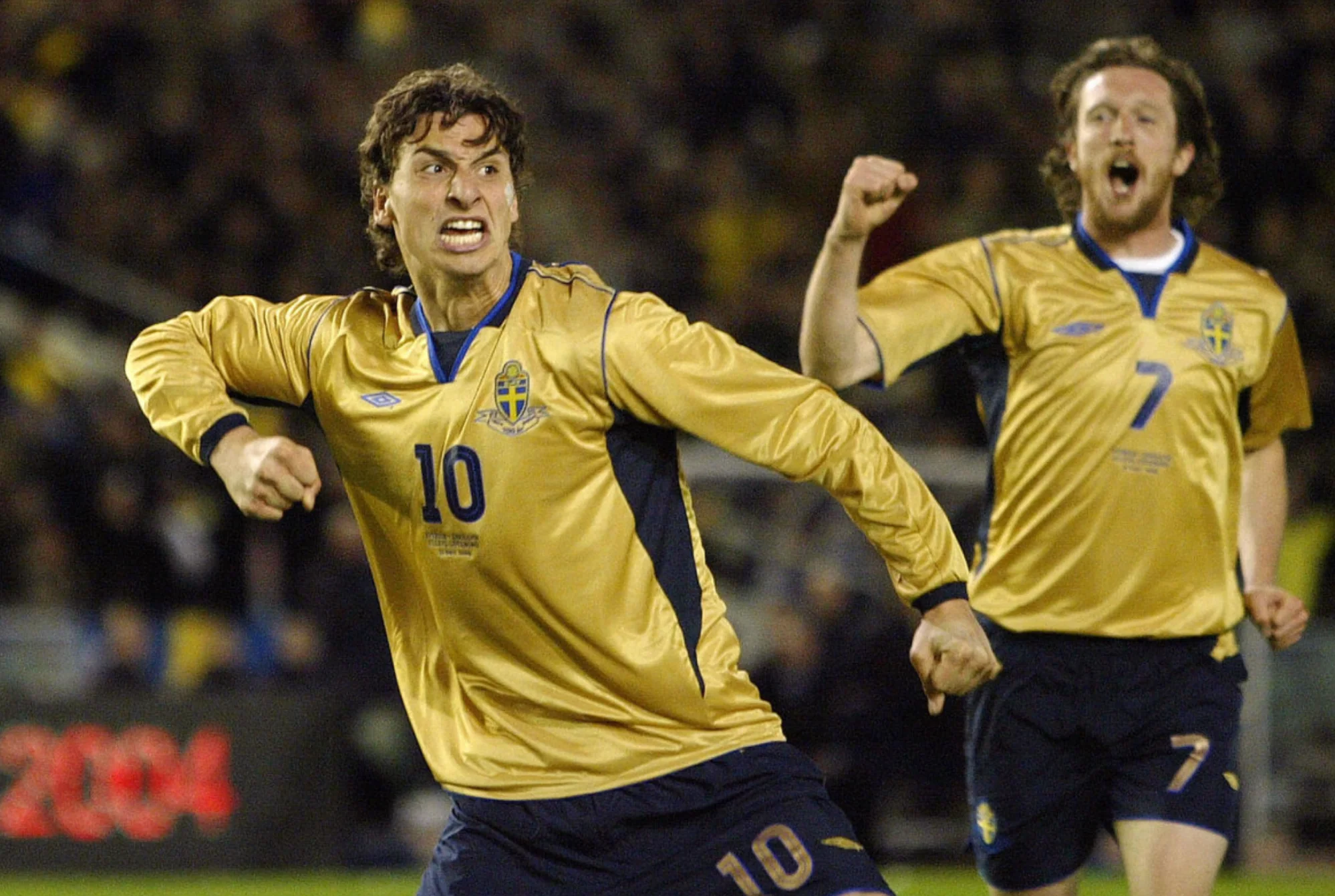 Sweden 2004 Retro Golden Jersey Away Long Sleeves - Image 4