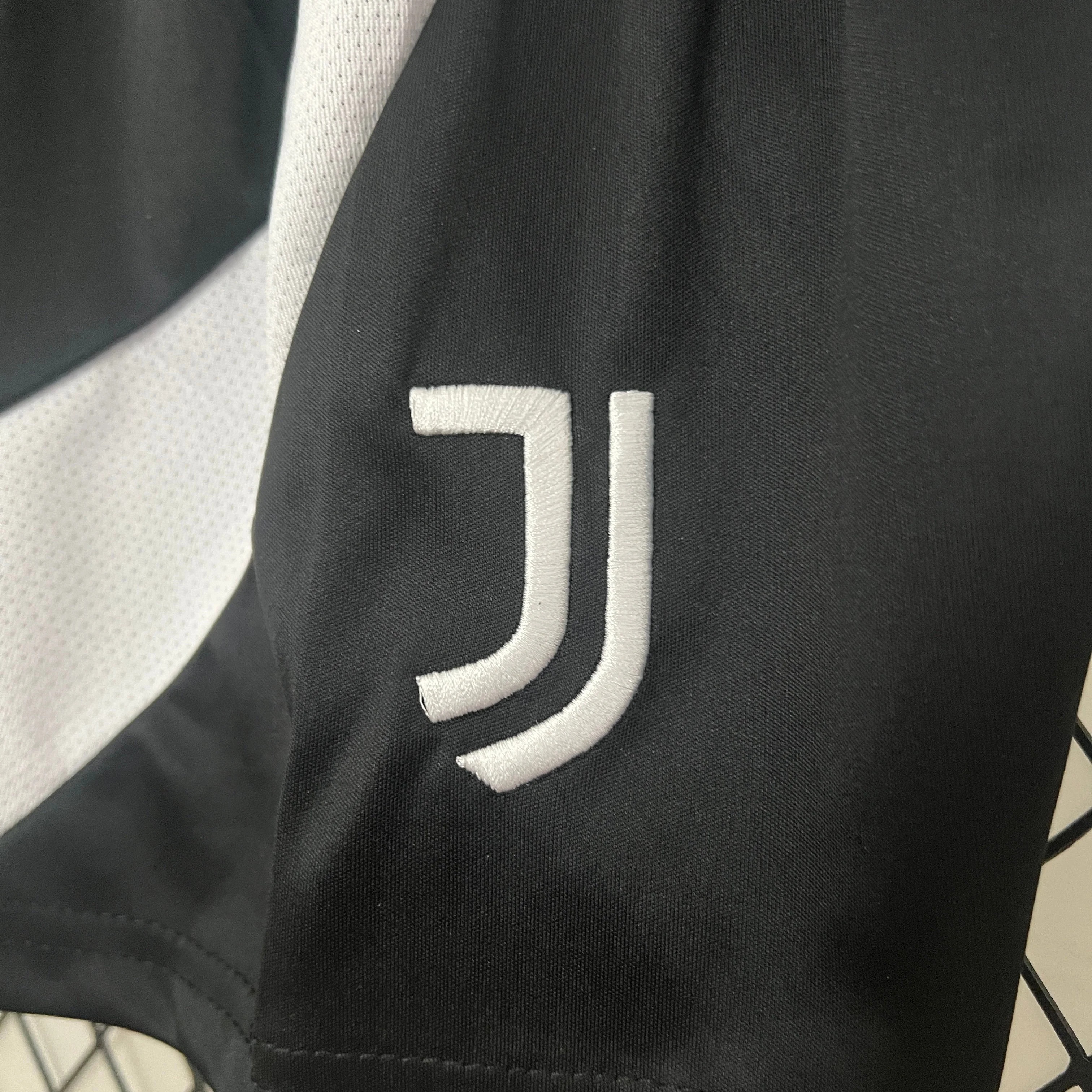 The Juventus 24/25 Kids Jersey - Image 6
