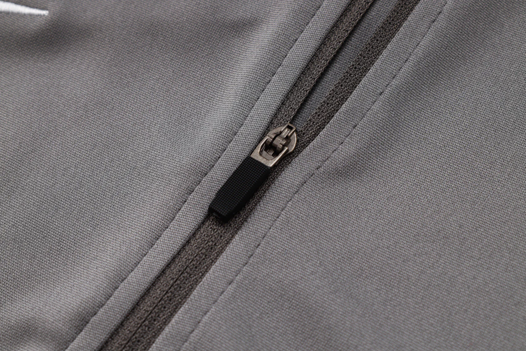 Tottenham Grey Tracksuit - Image 3