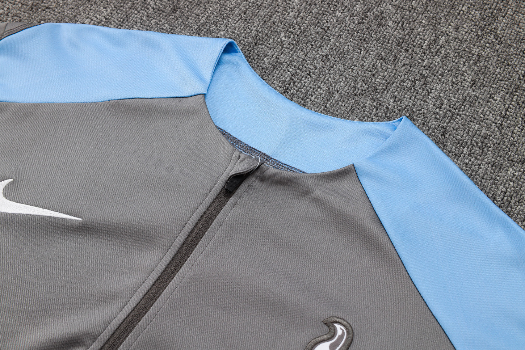 Tottenham Grey Tracksuit - Image 4
