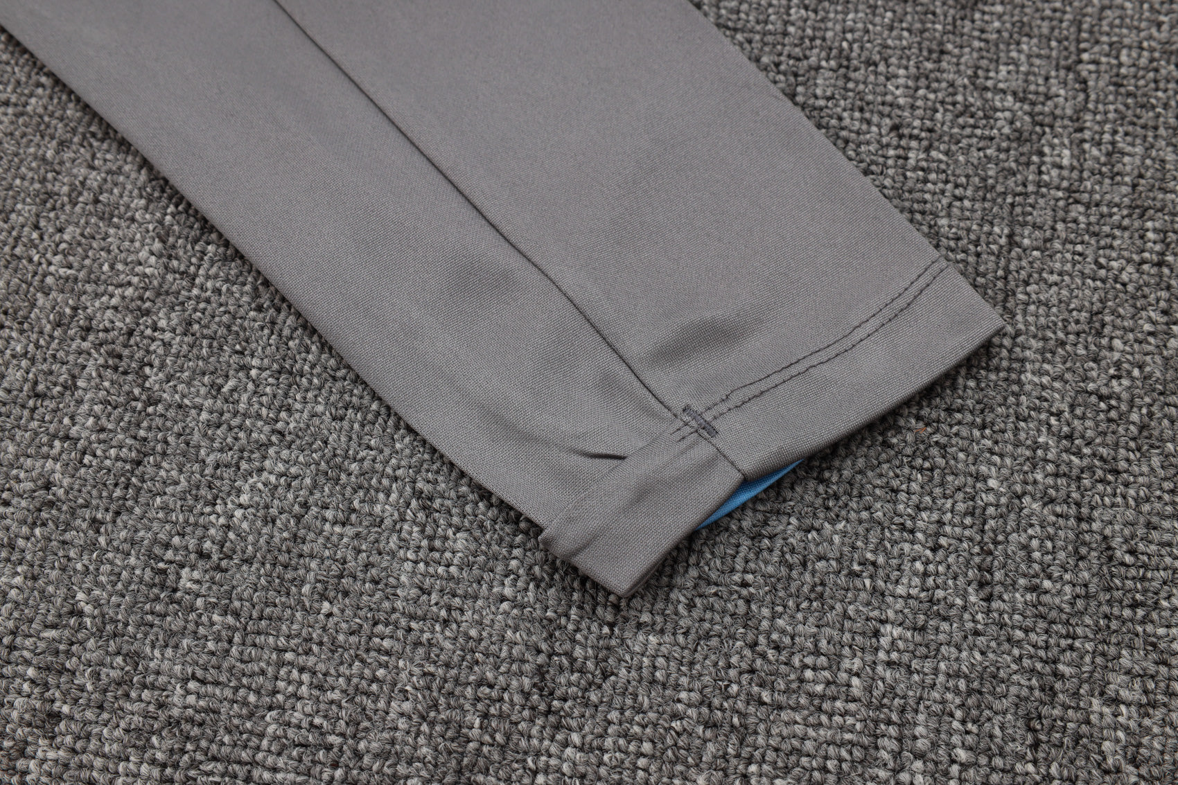 Tottenham Grey Tracksuit - Image 5