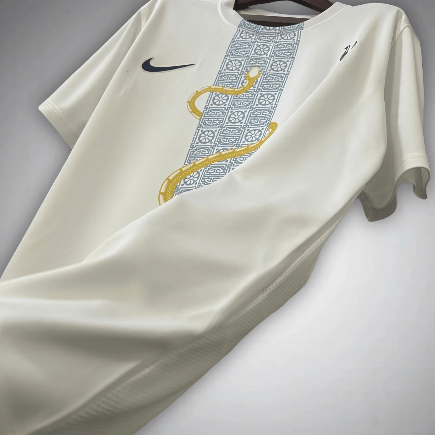 Tottenham Snake Special Edition Jersey - Image 6
