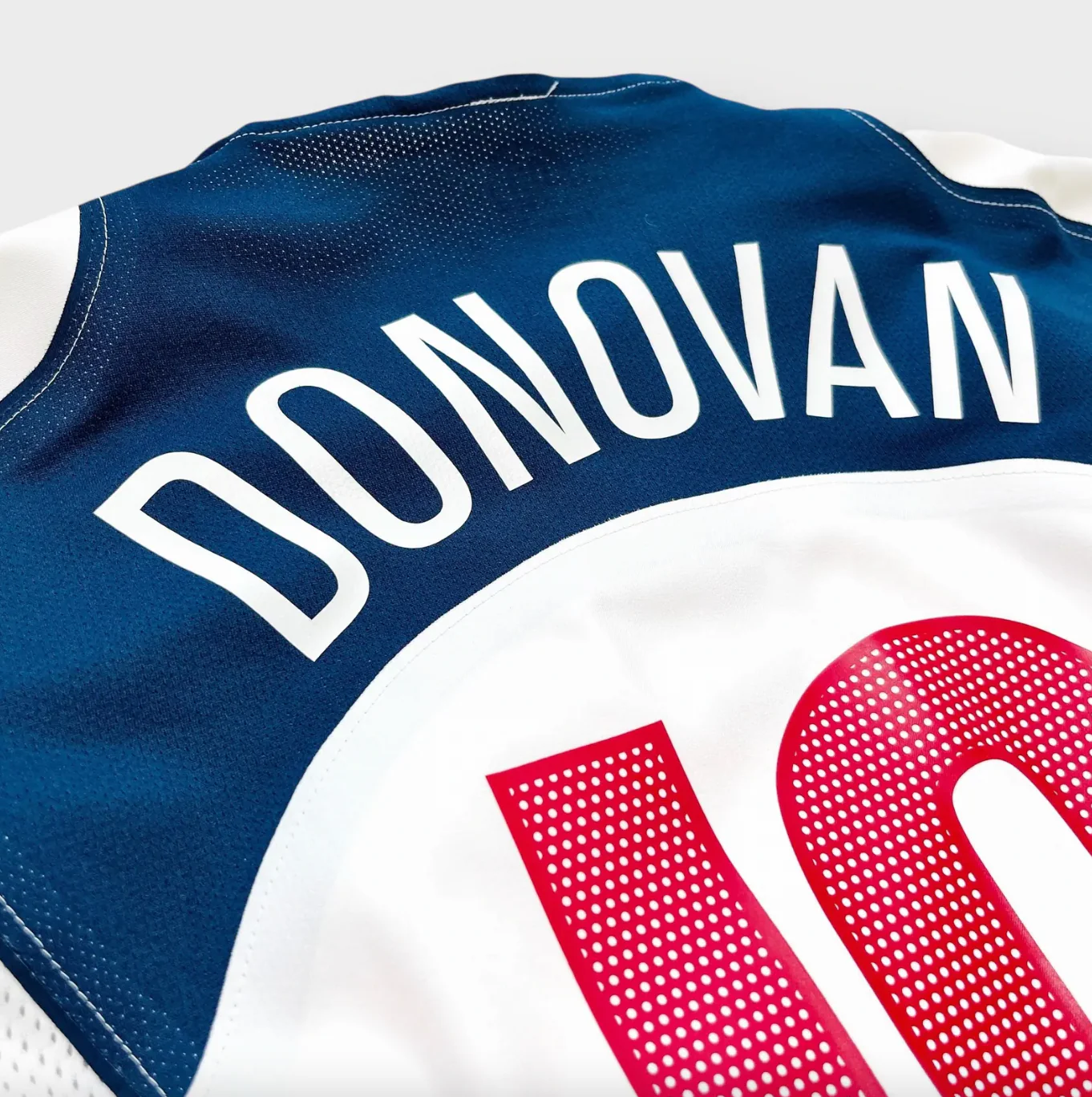 USA Retro 2004 soccer jersey - Image 5
